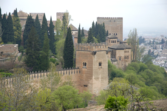 [Palacio Nazaries ramparts]