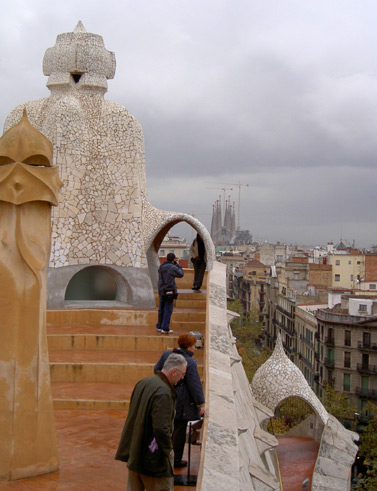 [La Pedrera roofedge]